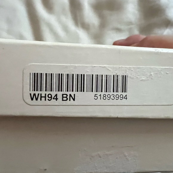 NIB Dooney and Bourke set, brown leather + canvas keychain and wristlet. Logo - Picture 9 of 9